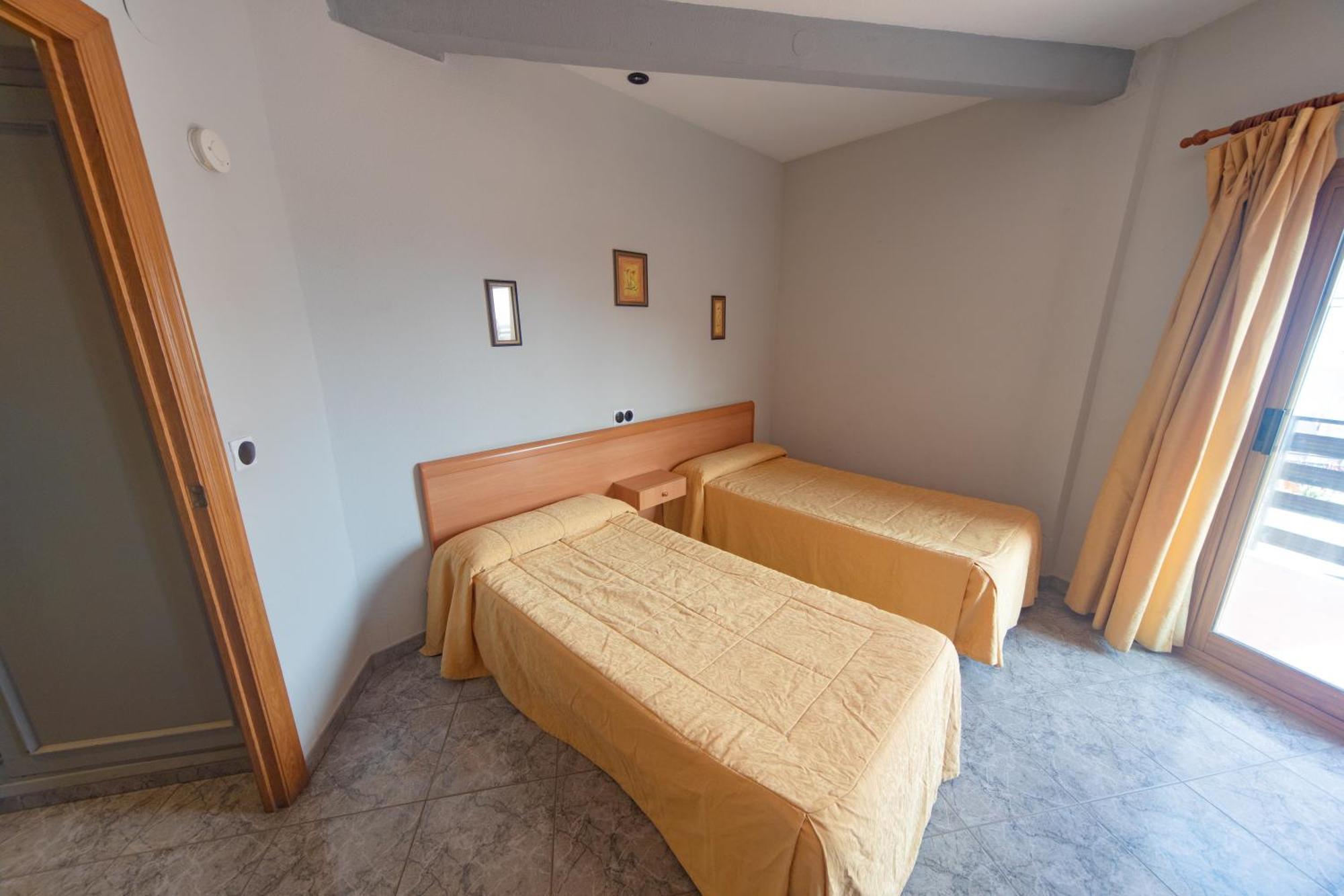 Hostal Virginia Favareta Exteriér fotografie