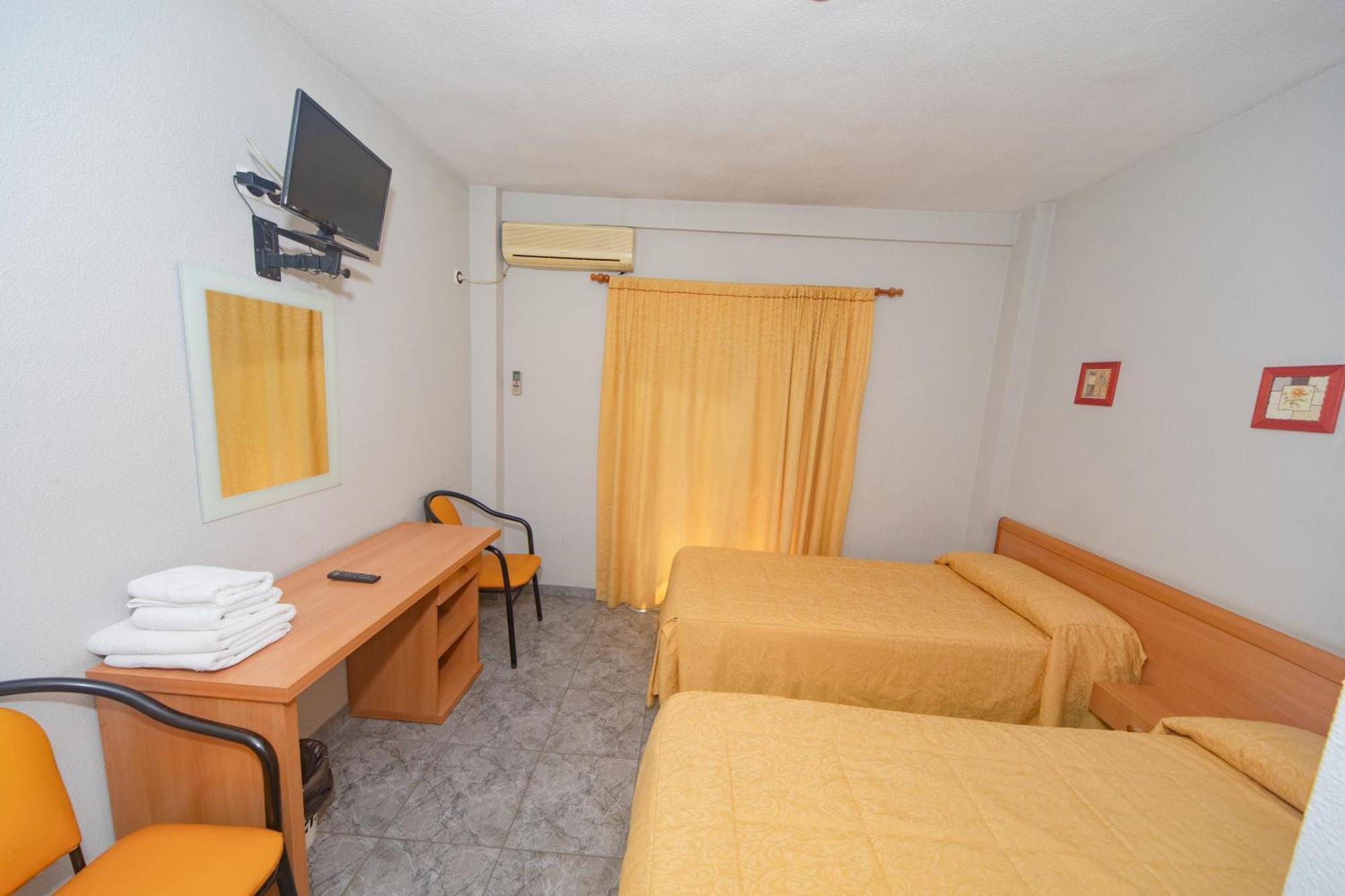 Hostal Virginia Favareta Exteriér fotografie