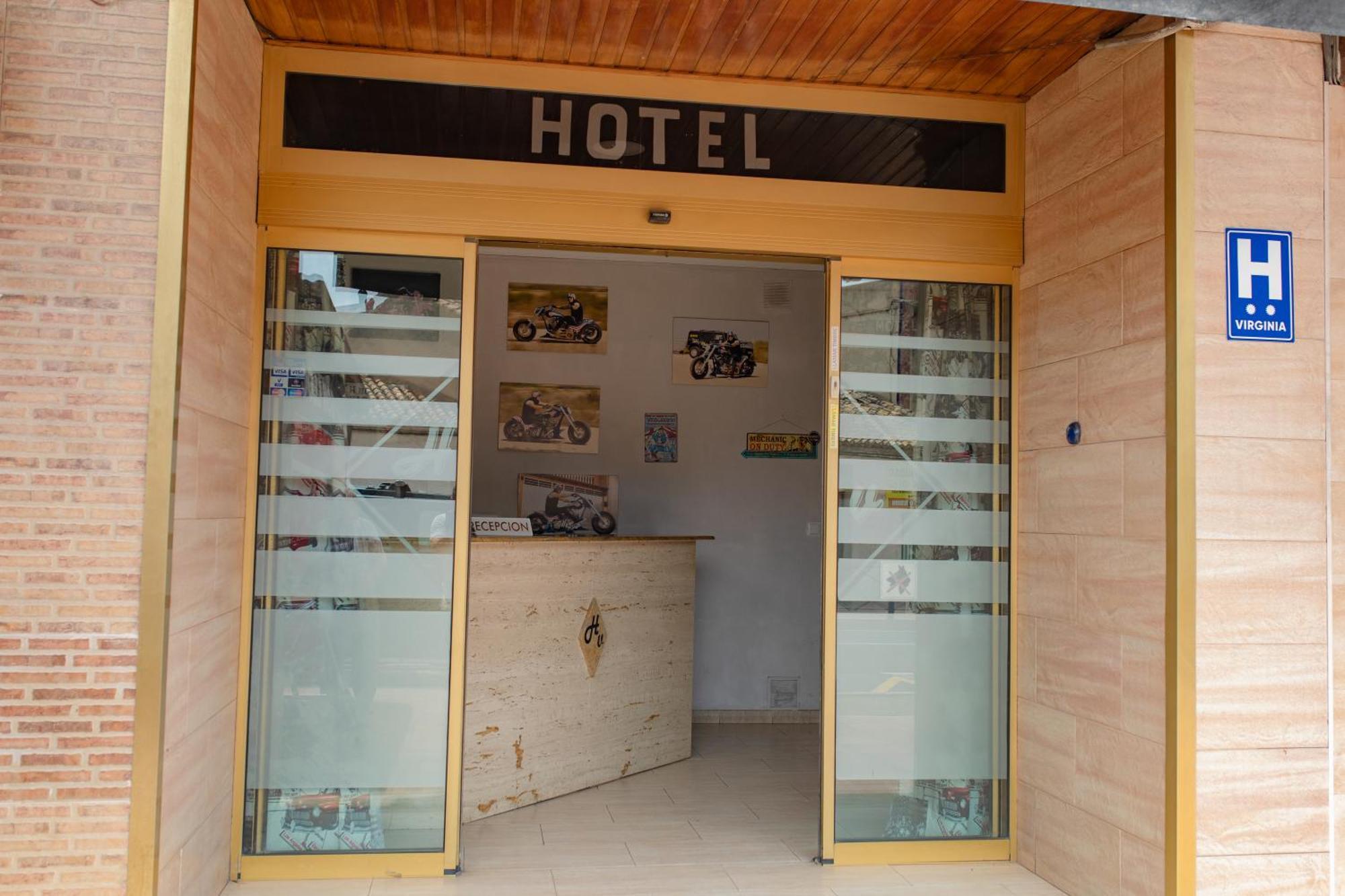 Hostal Virginia Favareta Exteriér fotografie